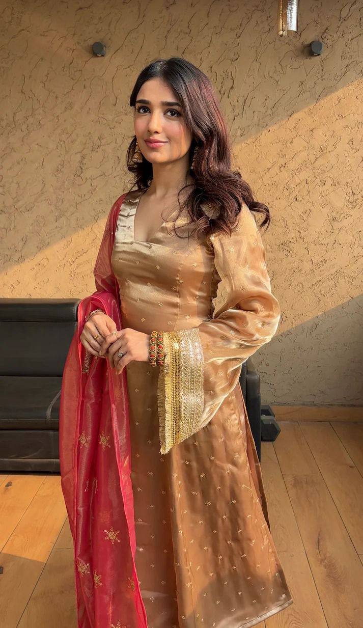 SEQUENCE EMBROIDERED WORK TOP AND PENT WITH DUPATTA