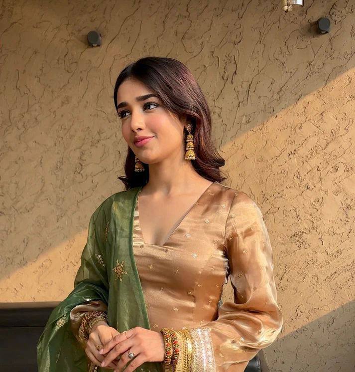 SEQUENCE EMBROIDERED WORK TOP AND PENT WITH DUPATTA